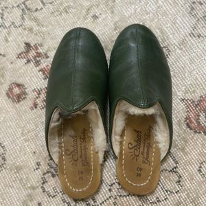 Sabah brand fur lined slides mules Women’s size 9